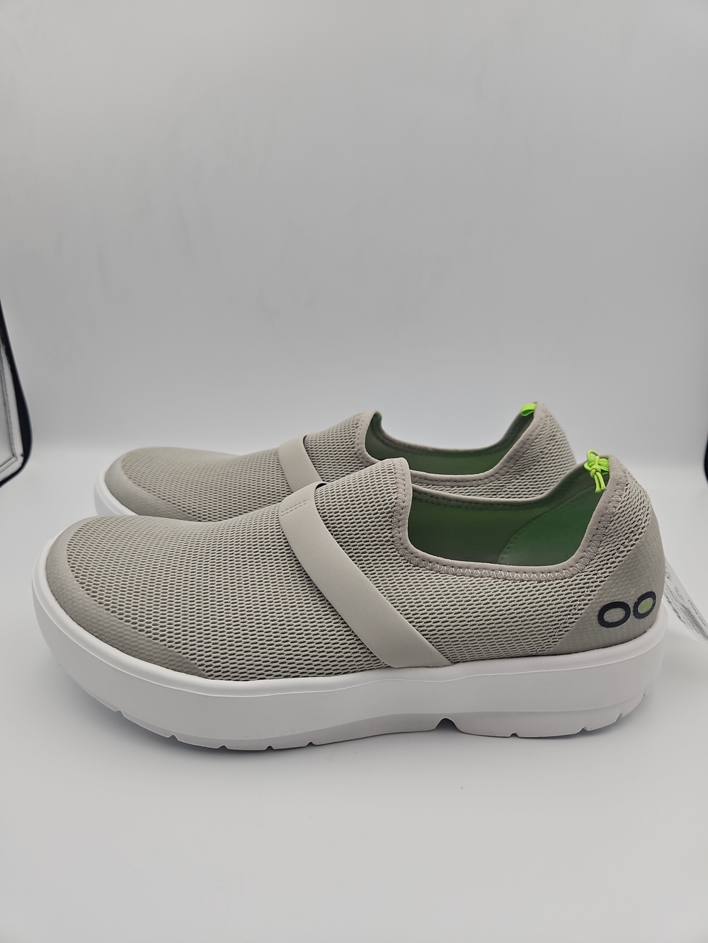 OOFOS Slip-On Mesh Sneakers in Light Gray with Green Lining